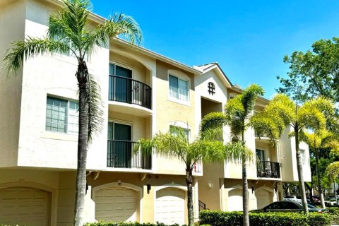 Condo in Royal Palm Beach, Florida, 3 bedrooms  № 1223228 - photo 19