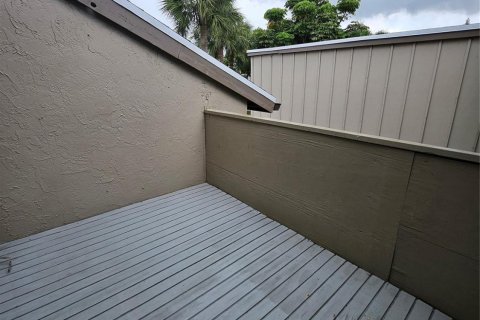 Condo in Lauderhill, Florida, 3 bedrooms  № 1223172 - photo 3