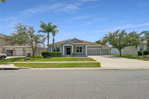 Villa ou maison à vendre à Kissimmee, Floride: 4 chambres, 255.39 m2 № 1308835 - photo 6