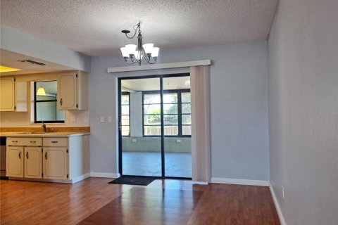 Duplex à vendre à Edgewater, Floride: 2 chambres, 104.52 m2 № 1243633 - photo 6