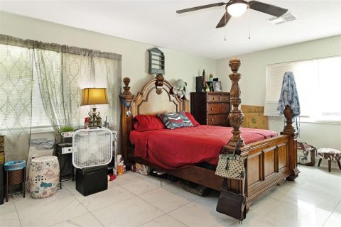 House in Hudson, Florida 4 bedrooms, 210.33 sq.m. № 1343295 - photo 25