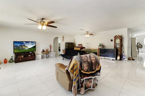 Villa ou maison à vendre à Hudson, Floride: 4 chambres, 210.33 m2 № 1343295 - photo 3