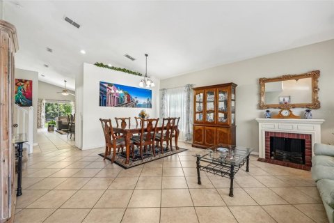 Villa ou maison à vendre à Kissimmee, Floride: 4 chambres, 261.33 m2 № 1343332 - photo 6