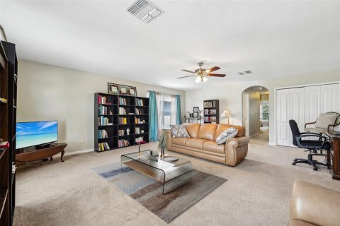 Villa ou maison à vendre à Kissimmee, Floride: 4 chambres, 261.33 m2 № 1343332 - photo 14