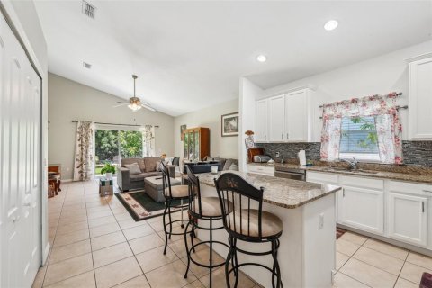 Villa ou maison à vendre à Kissimmee, Floride: 4 chambres, 261.33 m2 № 1343332 - photo 9