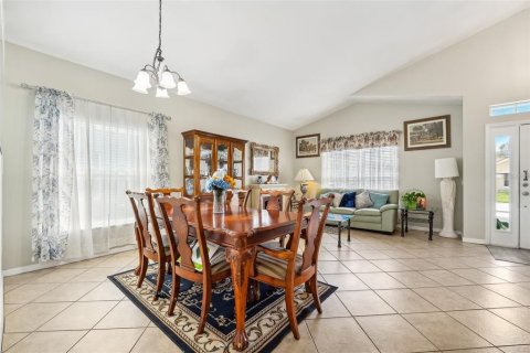 Villa ou maison à vendre à Kissimmee, Floride: 4 chambres, 261.33 m2 № 1343332 - photo 8