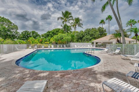 Villa ou maison à vendre à Palm Beach Gardens, Floride: 2 chambres, 107.02 m2 № 1061084 - photo 2