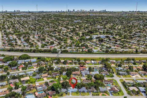 Villa ou maison à vendre à Miramar, Floride: 2 chambres, 91.79 m2 № 1377424 - photo 24