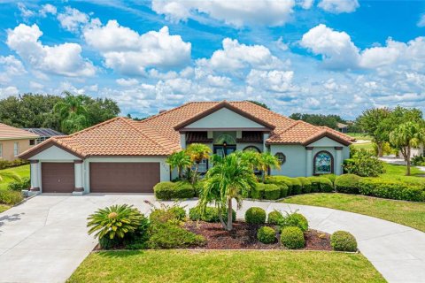 Casa en venta en Bradenton, Florida, 3 dormitorios, 328.78 m2 № 1344540 - foto 1