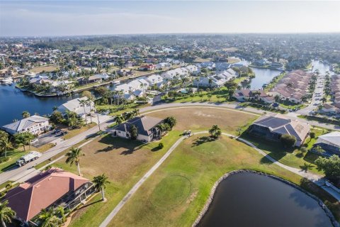 Terreno en venta en Punta Gorda, Florida № 1085374 - foto 11