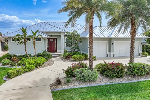 Casa en venta en Punta Gorda, Florida, 3 dormitorios, 199.18 m2 № 1066627 - foto 2