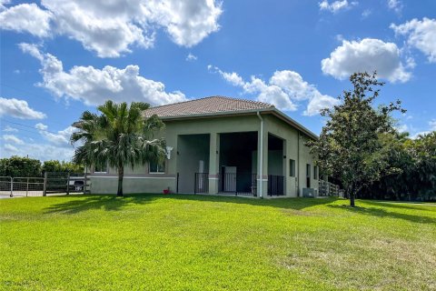 Villa ou maison à vendre à Southwest Ranches, Floride: 5 chambres, 358.05 m2 № 1027192 - photo 11