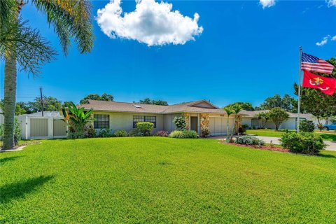 House in Edgewater, Florida 3 bedrooms, 157.56 sq.m. № 1243792 - photo 19