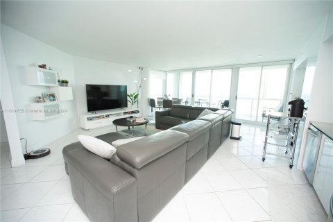 Condo in Sunny Isles Beach, Florida, 2 bedrooms  № 1236786 - photo 19