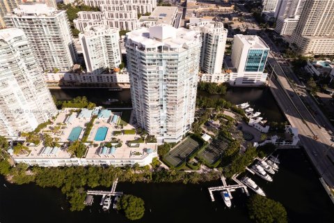 Condo in Sunny Isles Beach, Florida, 2 bedrooms  № 1236786 - photo 4