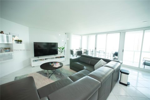 Condo in Sunny Isles Beach, Florida, 2 bedrooms  № 1236786 - photo 20