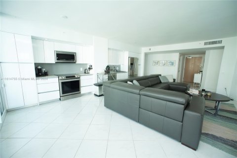 Condo in Sunny Isles Beach, Florida, 2 bedrooms  № 1236786 - photo 23