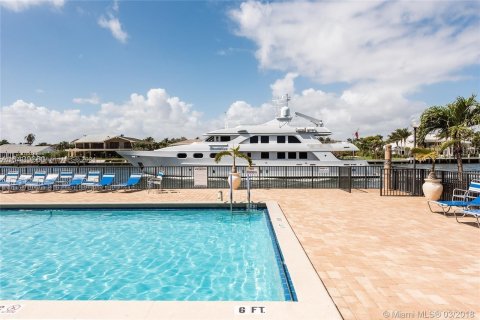 Copropriété à vendre à Hallandale Beach, Floride: 2 chambres, 126.35 m2 № 1029296 - photo 22