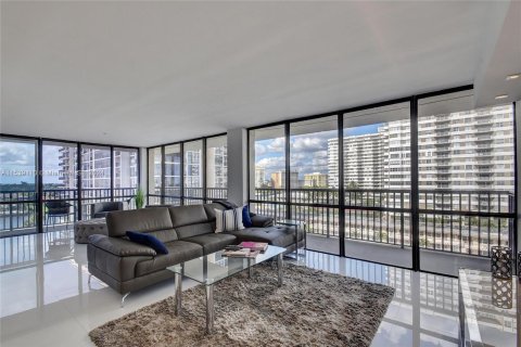 Copropriété à vendre à Hallandale Beach, Floride: 2 chambres, 126.35 m2 № 1029296 - photo 8