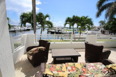 Condominio en venta en Lantana, Florida, 2 dormitorios, 117.52 m2 № 1038218 - foto 12