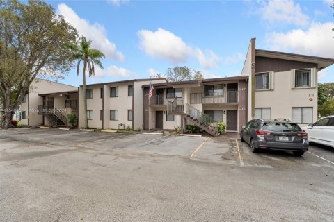 Condominio en venta en Margate, Florida, 2 dormitorios, 94.67 m2 № 1054407 - foto 2