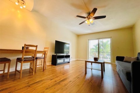 Condo in Pompano Beach, Florida, 1 bedroom  № 1077854 - photo 26