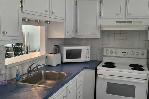 Condominio en venta en Lauderdale Lakes, Florida, 1 dormitorio, 63.55 m2 № 1044936 - foto 6