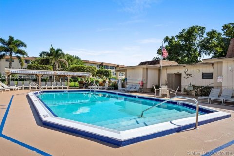 Condominio en venta en Lauderdale Lakes, Florida, 1 dormitorio, 63.55 m2 № 1044936 - foto 18