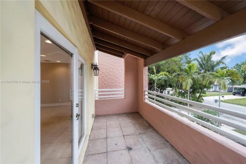 Townhouse in Fort Lauderdale, Florida 4 bedrooms, 260.22 sq.m. № 1044935 - photo 20