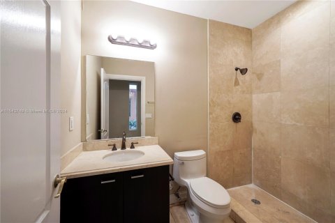 Townhouse in Fort Lauderdale, Florida 4 bedrooms, 260.22 sq.m. № 1044935 - photo 9