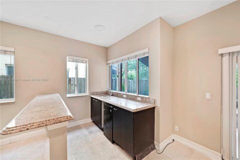 Townhouse in Fort Lauderdale, Florida 4 bedrooms, 260.22 sq.m. № 1044935 - photo 7