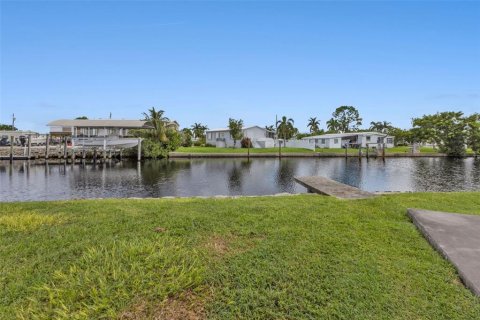 Terreno en venta en Punta Gorda, Florida № 1361675 - foto 5