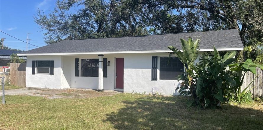 House in Lakeland, Florida 3 bedrooms, 128.21 sq.m. № 1428747