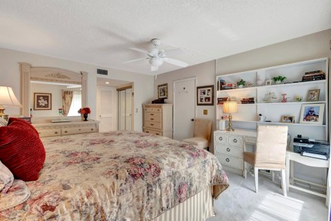Condo in Boynton Beach, Florida, 2 bedrooms  № 1040640 - photo 19