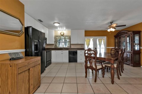 House in Port Charlotte, Florida 3 bedrooms, 109.81 sq.m. № 1374122 - photo 23