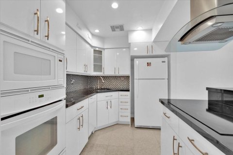 Condo in Fort Lauderdale, Florida, 1 bedroom  № 1070398 - photo 5