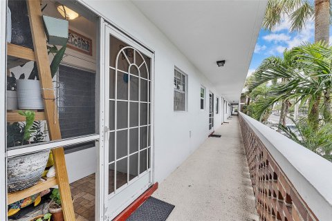 Copropriété à vendre à Lighthouse Point, Floride: 2 chambres, 85.47 m2 № 1059065 - photo 14