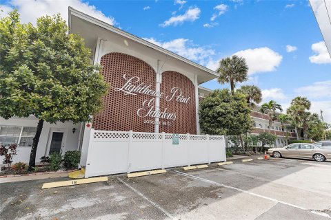 Copropriété à vendre à Lighthouse Point, Floride: 2 chambres, 85.47 m2 № 1059065 - photo 1