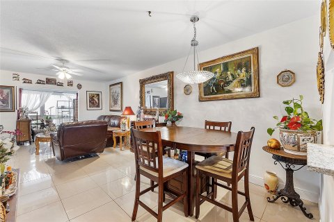 Copropriété à vendre à Lighthouse Point, Floride: 2 chambres, 85.47 m2 № 1059065 - photo 7