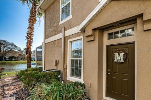 Adosado en venta en Tampa, Florida, 3 dormitorios, 164.99 m2 № 1043787 - foto 2