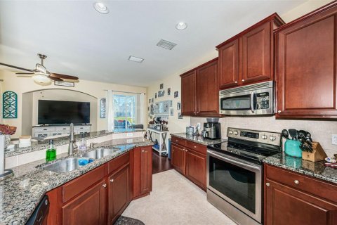 Touwnhouse à vendre à Tampa, Floride: 3 chambres, 164.99 m2 № 1043787 - photo 8