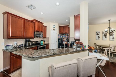 Townhouse in Tampa, Florida 3 bedrooms, 164.99 sq.m. № 1043787 - photo 7