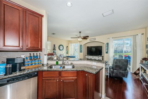 Adosado en venta en Tampa, Florida, 3 dormitorios, 164.99 m2 № 1043787 - foto 9