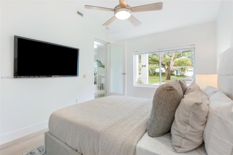 Casa en venta en Miami Shores, Florida, 3 dormitorios, 118.54 m2 № 1060979 - foto 16