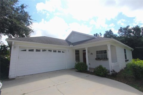 Casa en alquiler en Zephyrhills, Florida, 4 dormitorios, 140.28 m2 № 1350435 - foto 1