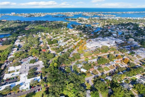 Villa ou maison à vendre à Largo, Floride: 2 chambres, 97.08 m2 № 1347375 - photo 28