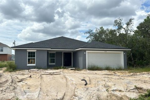 House in Kissimmee, Florida 4 bedrooms, 165.37 sq.m. № 1356362 - photo 1