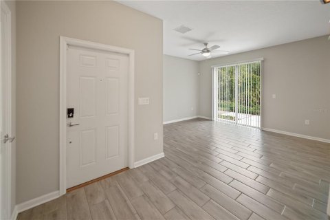 Townhouse in Davenport, Florida 3 bedrooms, 150.32 sq.m. № 1356290 - photo 3