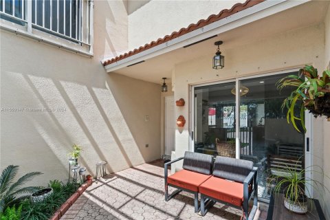 Townhouse in Doral, Florida 3 bedrooms, 176.33 sq.m. № 1067582 - photo 9