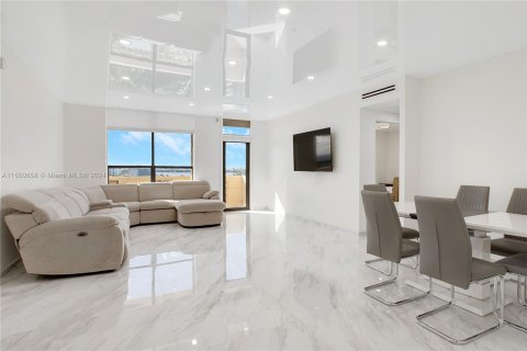 Condominio en venta en Bal Harbour, Florida, 2 dormitorios, 131.18 m2 № 1067623 - foto 6